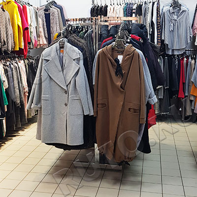 Стойка для магазина одежды